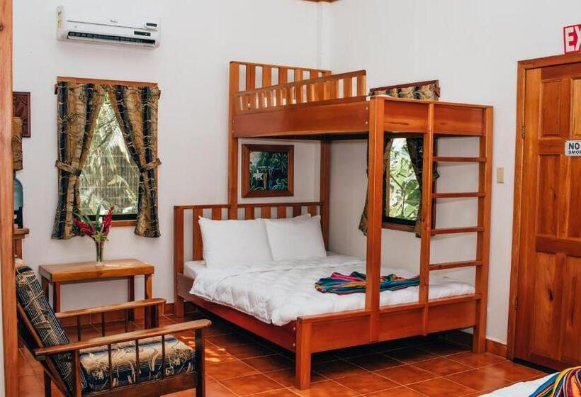 جناح عائلي, Mariposa Jungle Lodge