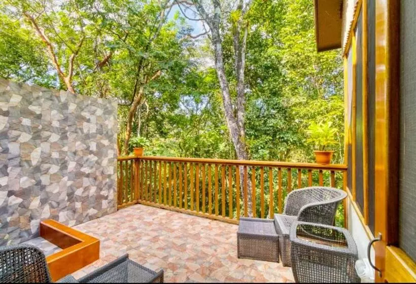キングサイズベッドのデラックスルーム, Mariposa Jungle Lodge