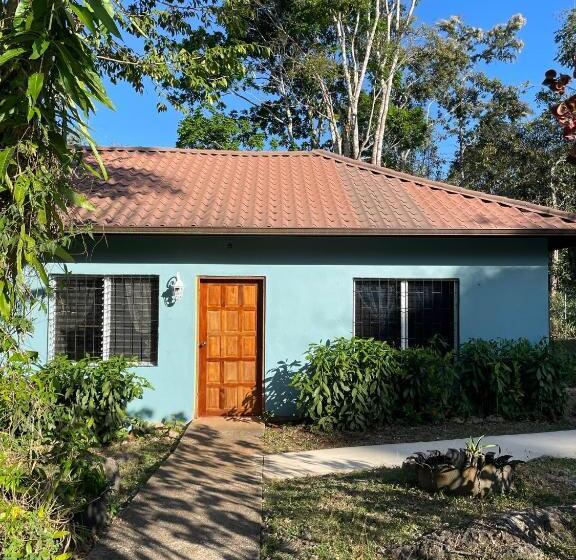 بنجلو ديلوكس, Mariposa Jungle Lodge