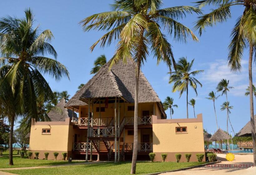 Номер Deluxe Вид на Море, Neptune Pwani Beach Resort & Spa Zanzibar All Inclusive