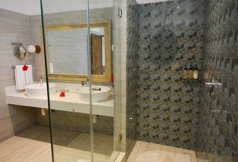 Номер Deluxe Вид на Море, Neptune Pwani Beach Resort & Spa Zanzibar All Inclusive