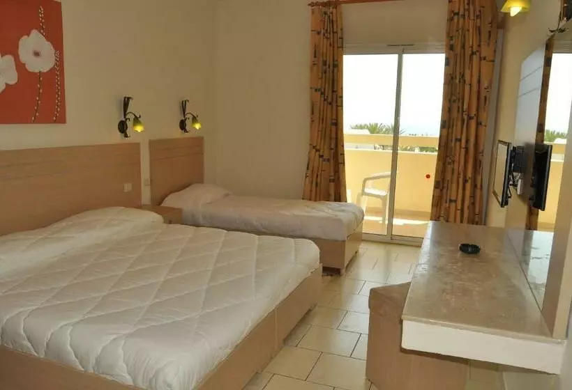 Standard Triple Room Sea View