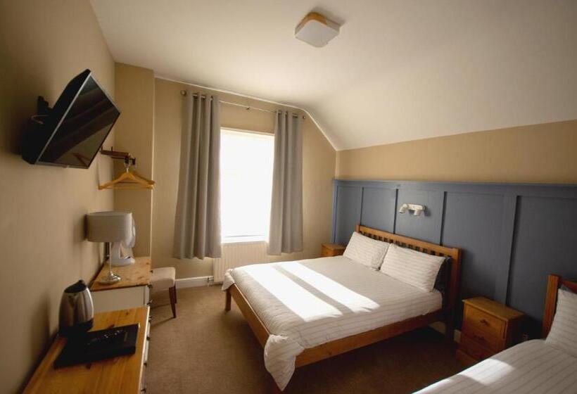 Номер Стандарт Трехместный, Salamander Guest House