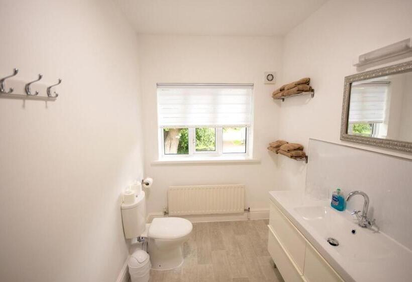 Семейный Номер, Salamander Guest House