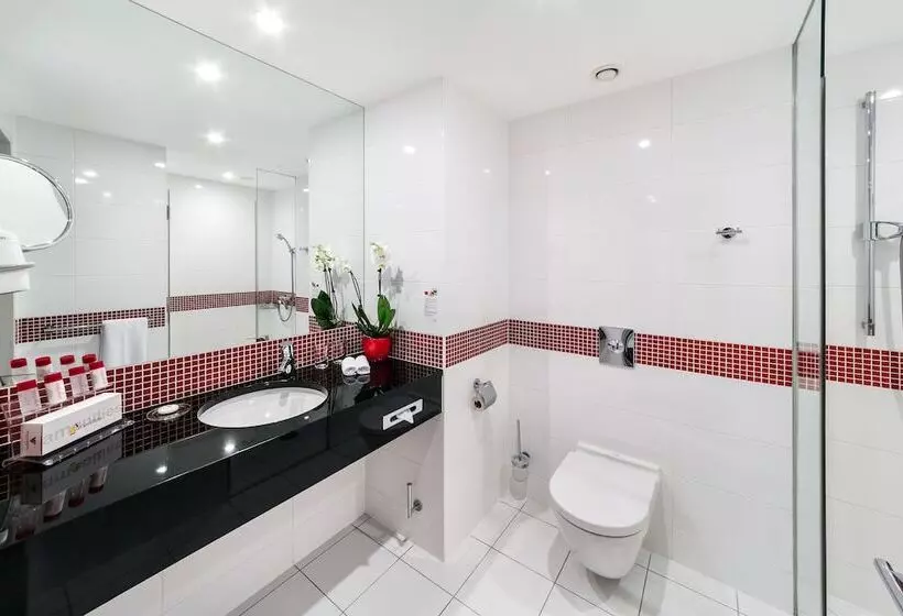 سوییت, Vienna House Easy By Wyndham Pilsen