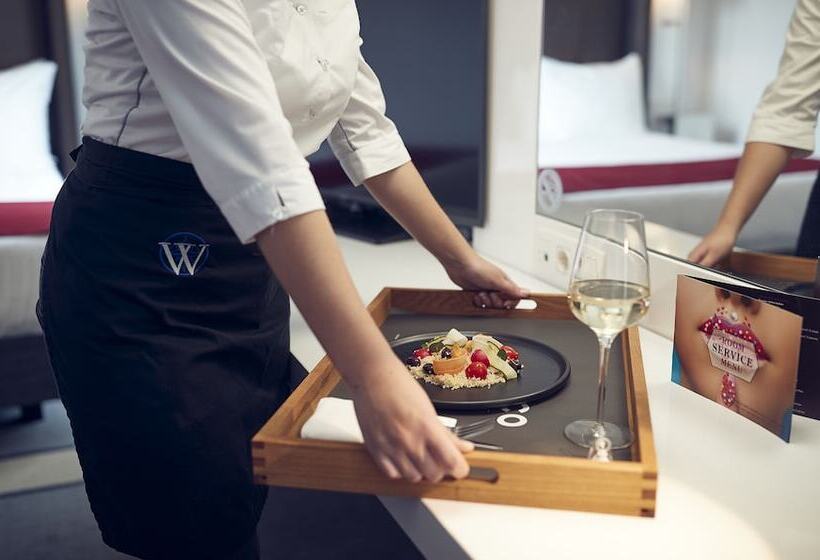 جناح جونيور, Westcord Fashion Hotel Amsterdam