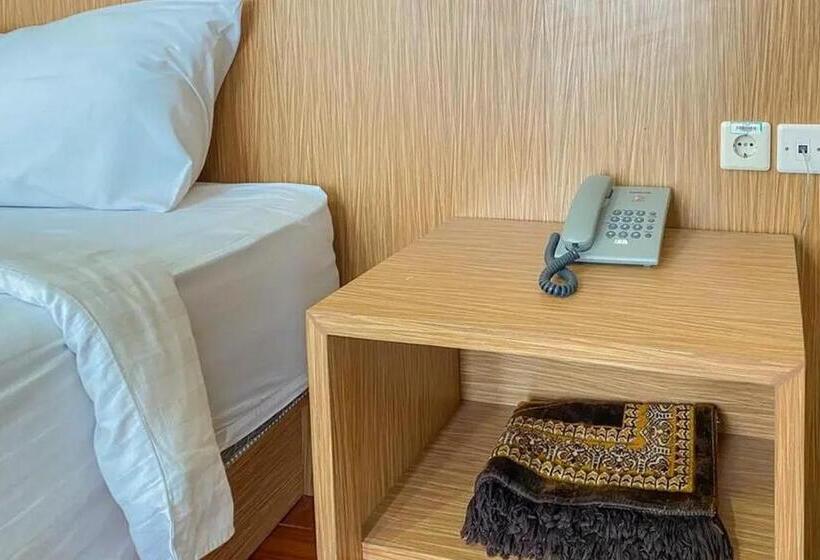 Номер Стандарт, De Malang Sweet Homestay Syariah Mitra Reddoorz