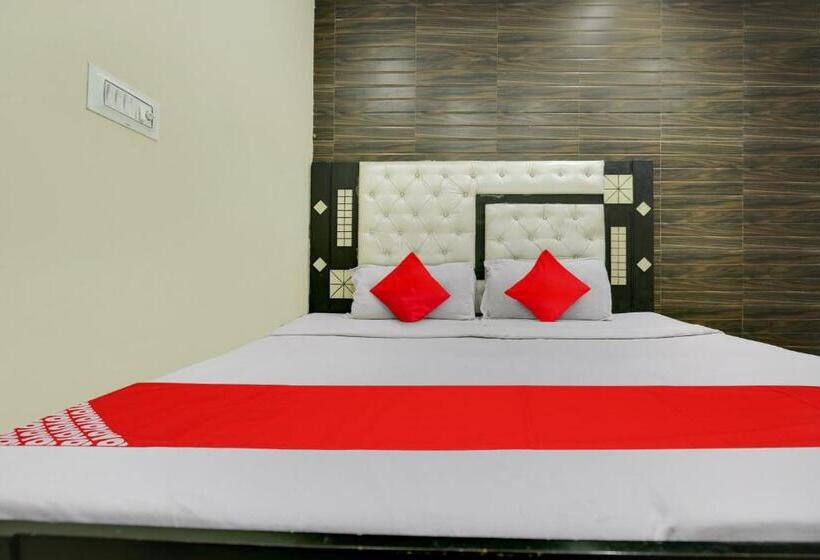 חדר קלאסי לשלושה, Oyo Ldh180  K10