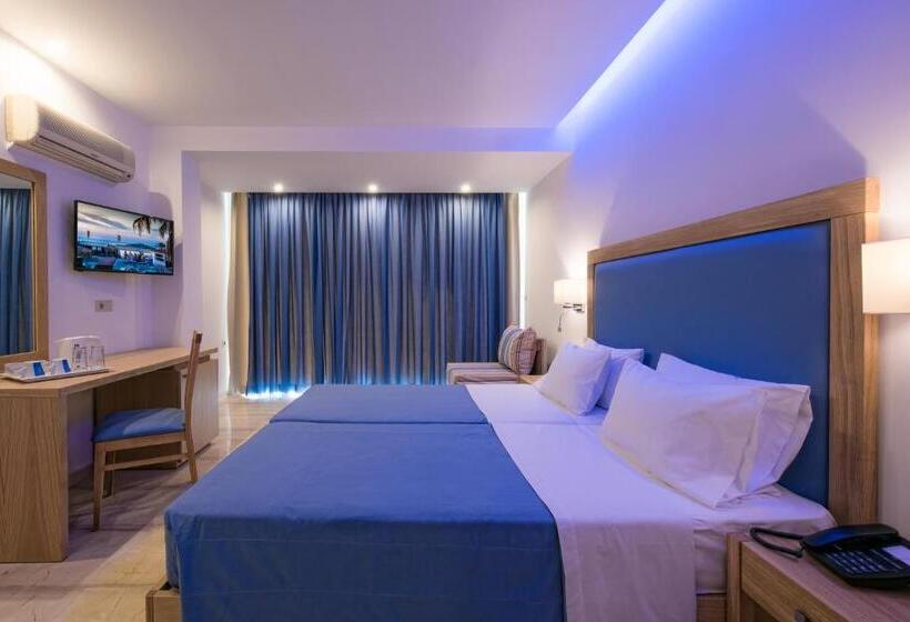 スーペリアトリプルルーム, Aeolos Beach Resort