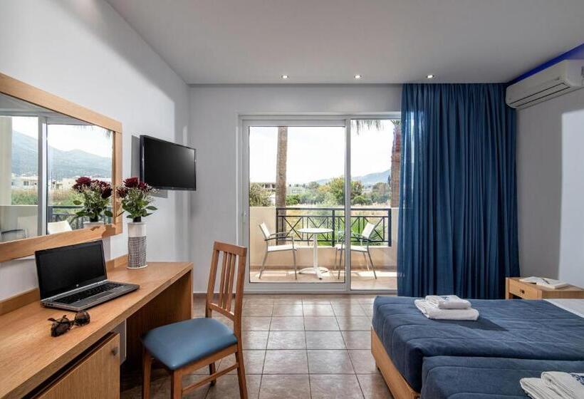 スーペリアトリプルルーム, Aeolos Beach Resort