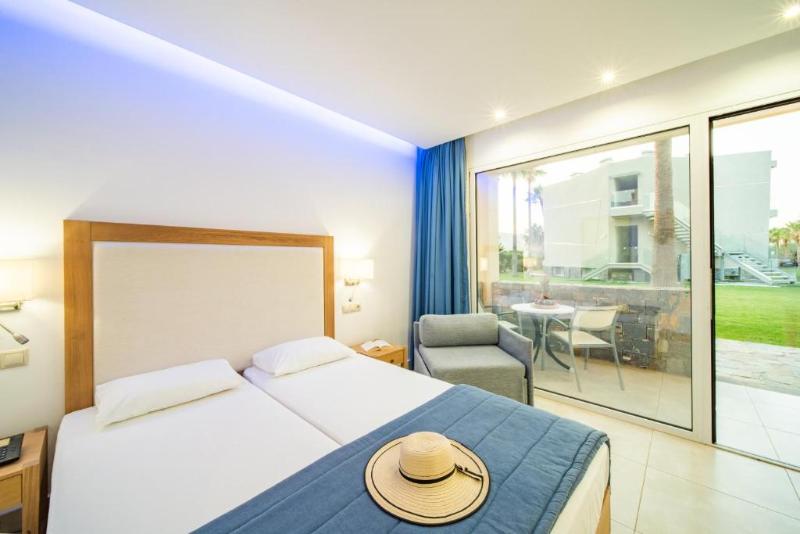 スーペリアトリプルルーム, Aeolos Beach Resort