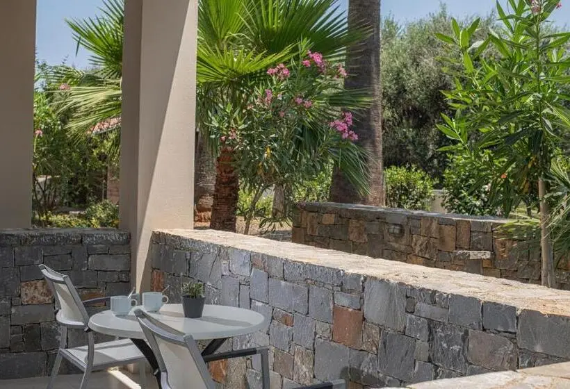 Superior Kolmen Hengen Huone, Aeolos Beach Resort