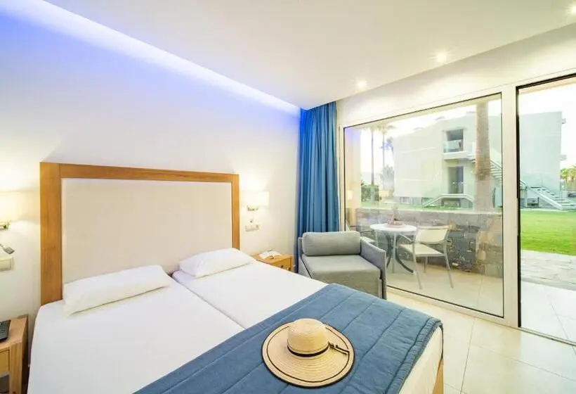 Superior Kolmen Hengen Huone, Aeolos Beach Resort