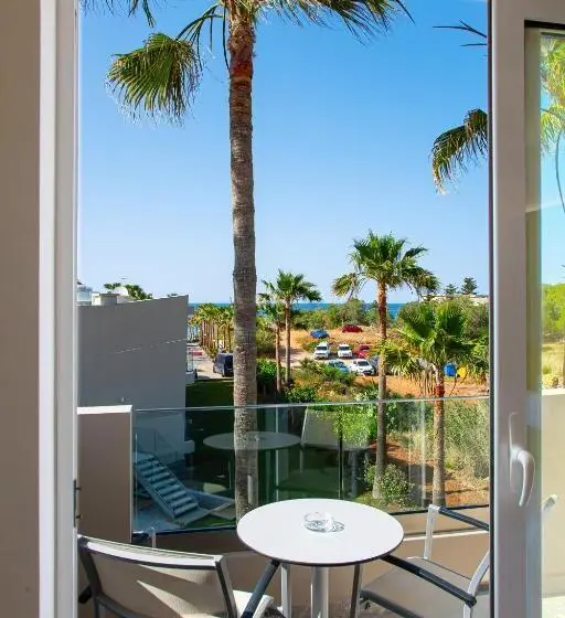 Premium Kolmen Hengen Huone, Aeolos Beach Resort