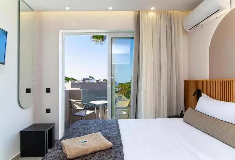 Premium Kolmen Hengen Huone, Aeolos Beach Resort