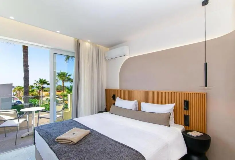 Premium Kolmen Hengen Huone, Aeolos Beach Resort