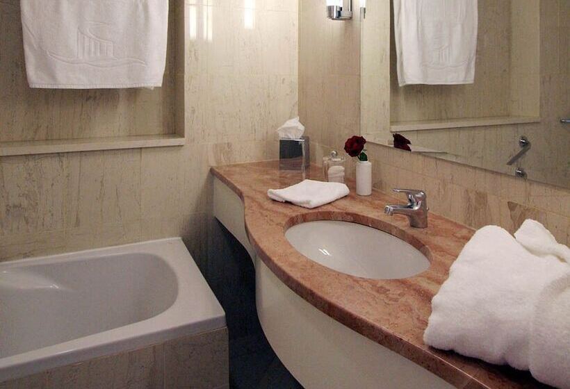 이그제큐티브 스위트, Aks Hinitsa Bay