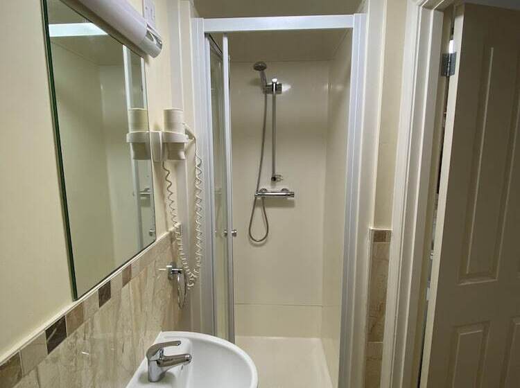 Номер Стандарт Трехместный, Buckingham