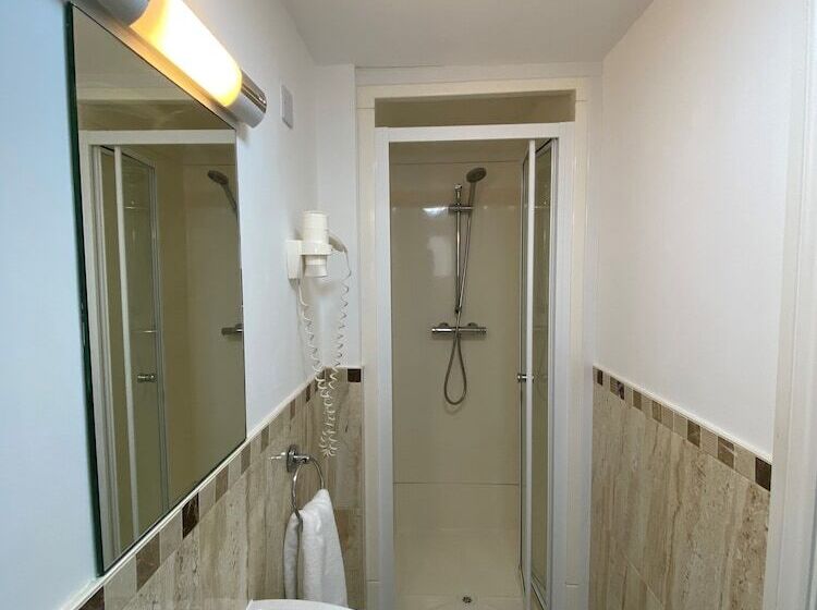 Номер Стандарт Трехместный, Buckingham