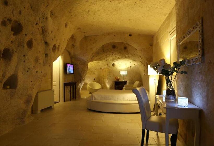 豪华套房, Caveoso