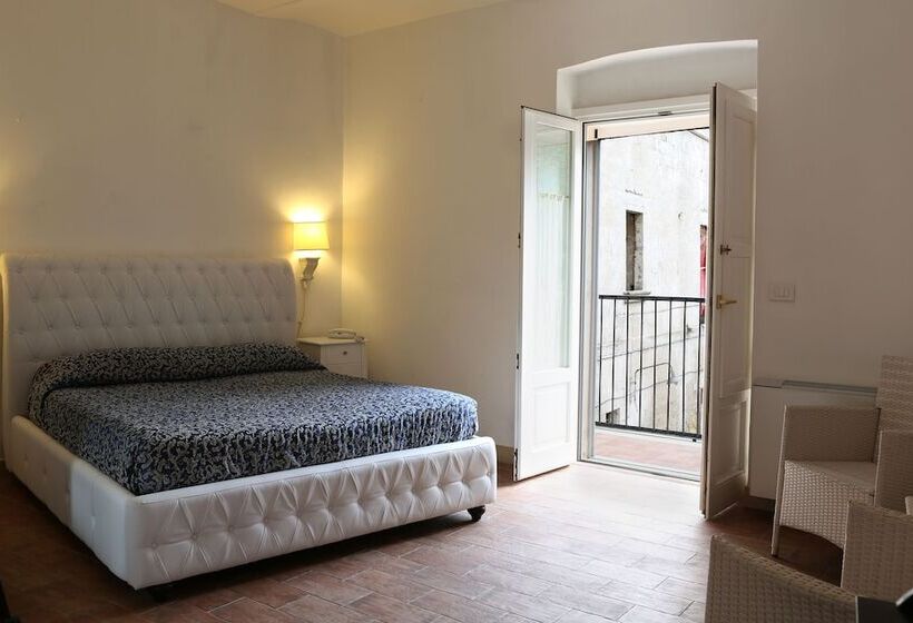 四人标准间, Caveoso