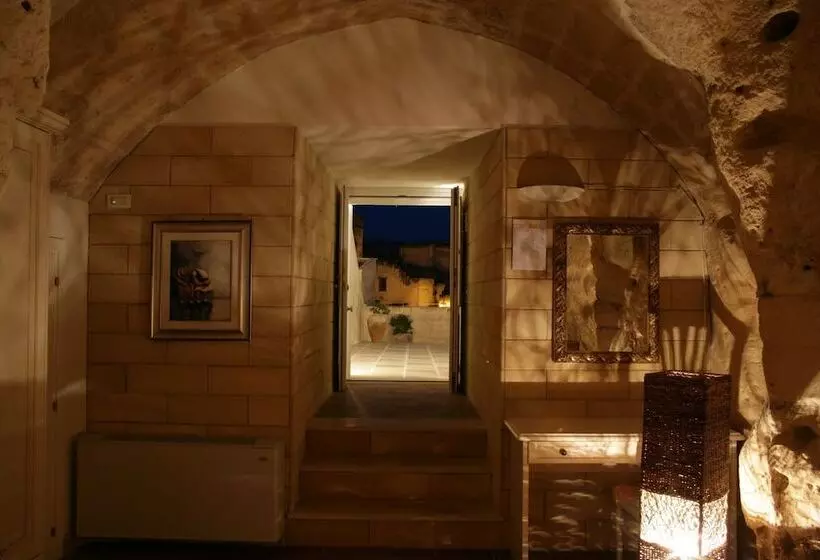 سوییت جونیور, Caveoso