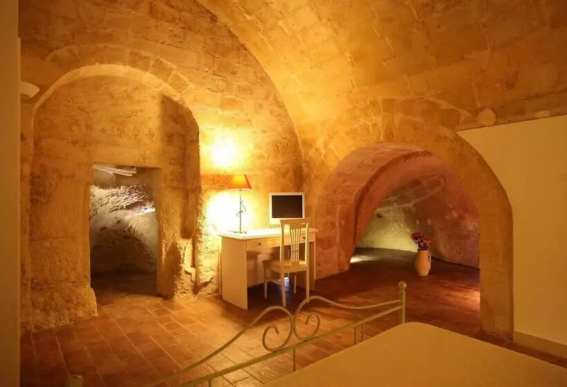 سوییت جونیور, Caveoso
