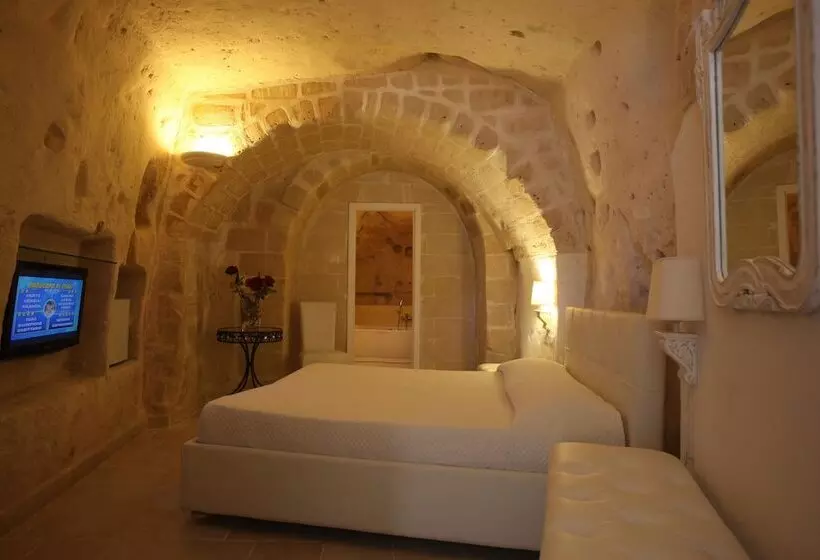 سوییت جونیور, Caveoso