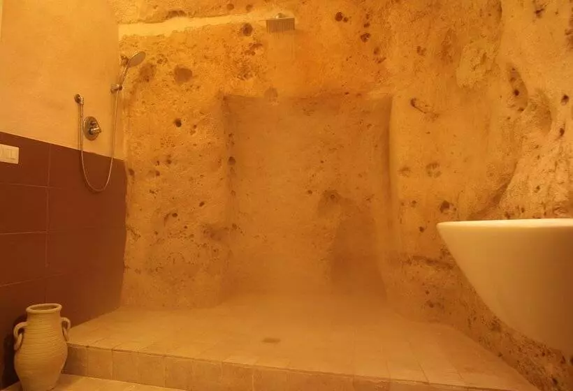 سوییت لوکس, Caveoso