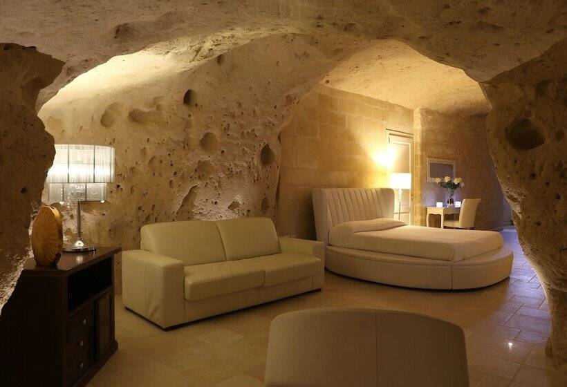 豪华套房, Caveoso