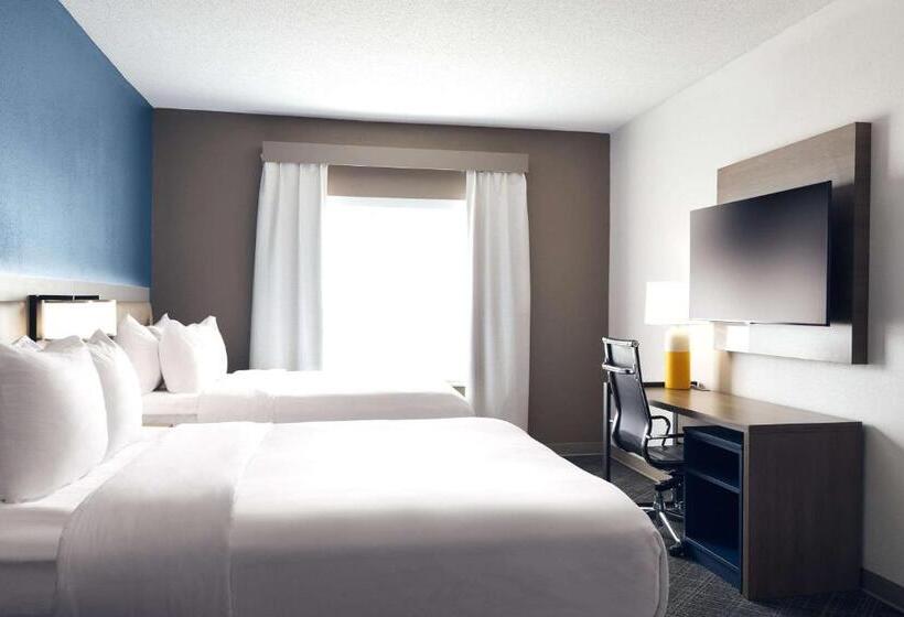 سوئیت برای معلولان, Comfort Suites Milwaukee Airport