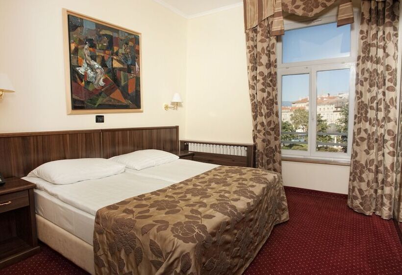 スタンダードルーム, Continental