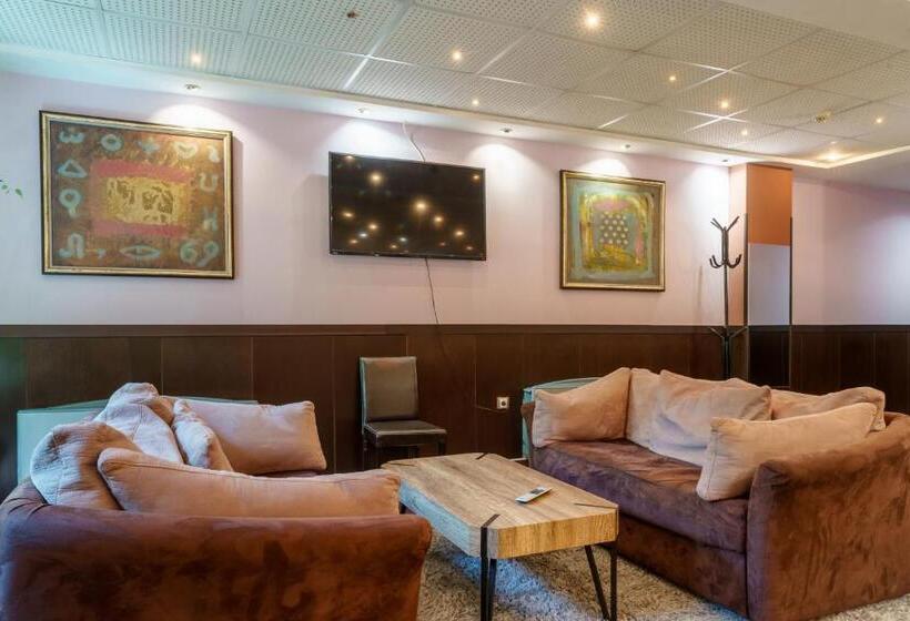 Pokój Czteroosobowy Deluxe, Ego   Free Parking   Top Central Location