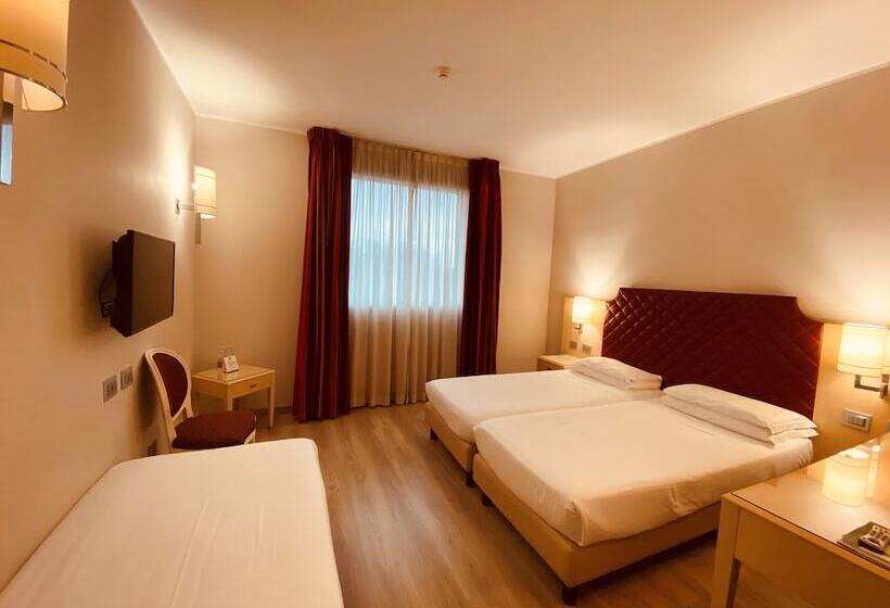 غرفة عائلية, Just Hotel Lomazzo Fiera