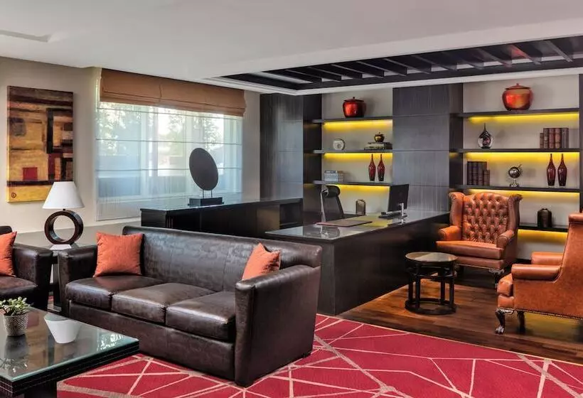 سوییت اجرایی, Media Rotana Dubai