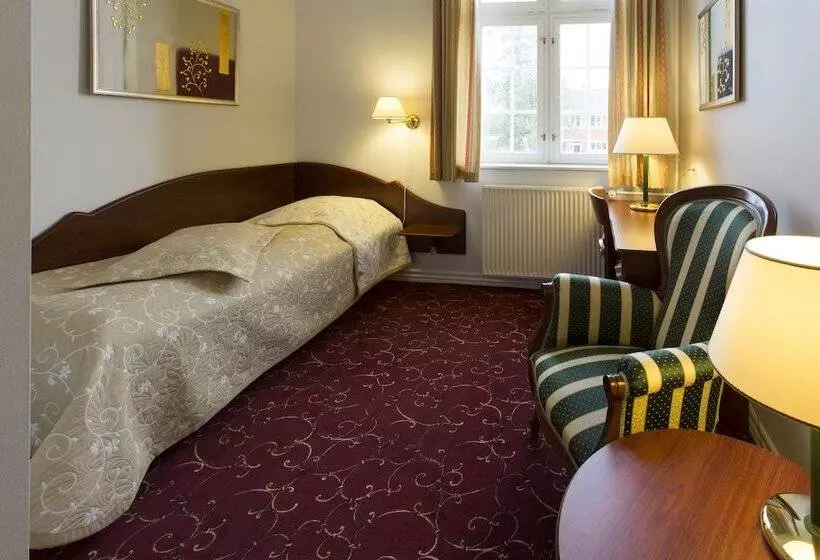 اتاق استاندارد یک نفره, Milling Hotel Park