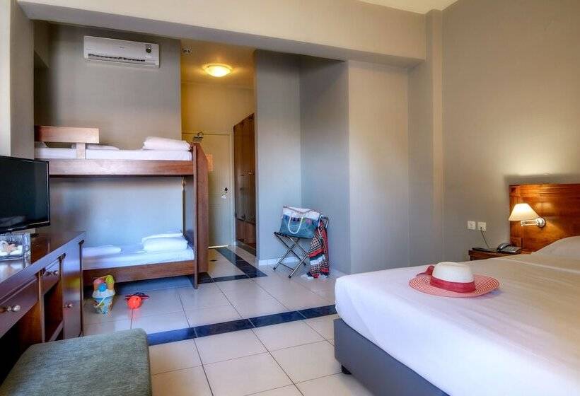 Семейный Номер, Neptuno Beach