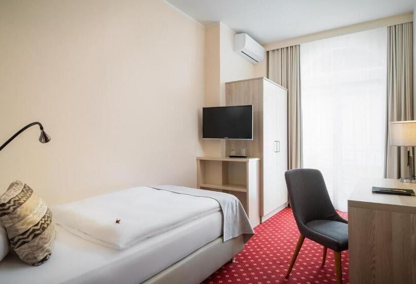 חדר סטנדרט יחיד, Post Wrann