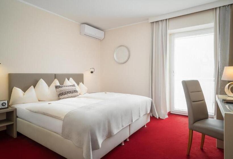 חדר סטנדרט, Post Wrann