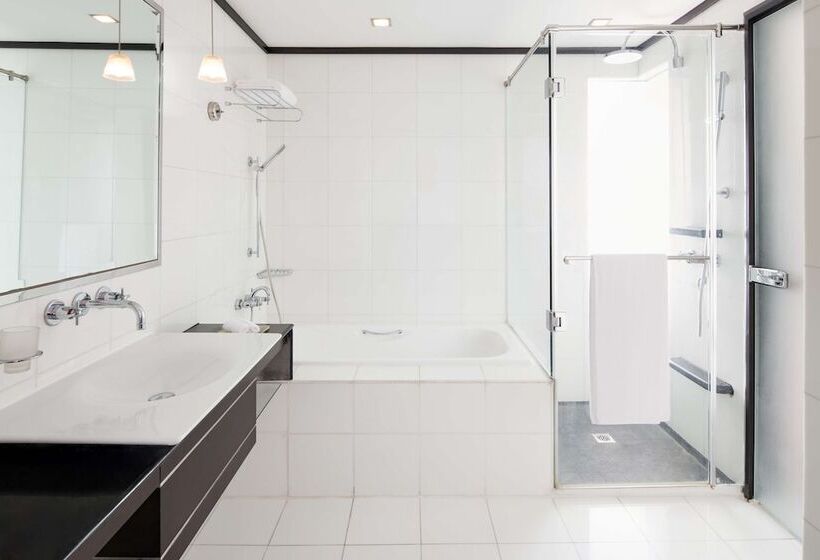 سوییت, Radisson Blu Hotel, Dubai Media City