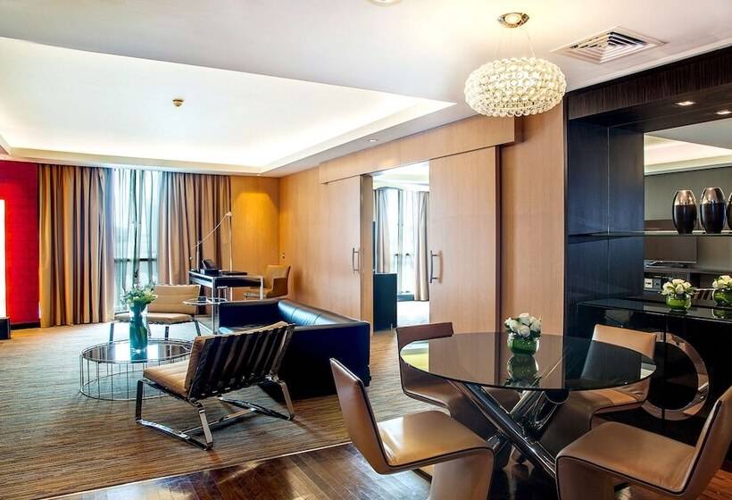 سوییت, Radisson Blu Hotel, Dubai Media City