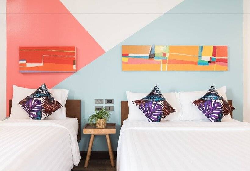 اتاق خانوادگی با چشم‌انداز دریا, Sandalay Resort