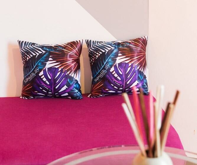 اتاق لوکس با چشم‌انداز دریا, Sandalay Resort