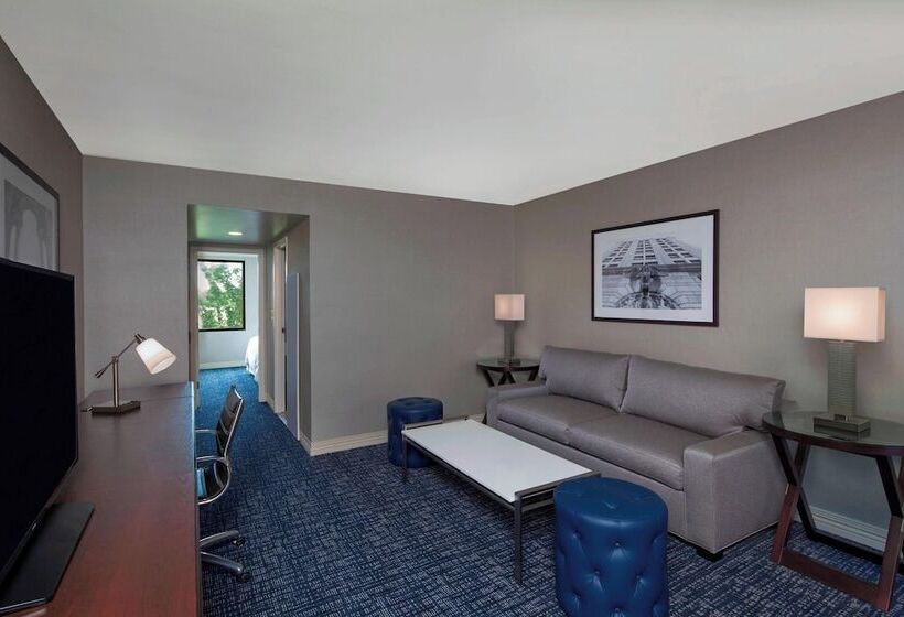 스위트, Sheraton Suites Philadelphia Airport