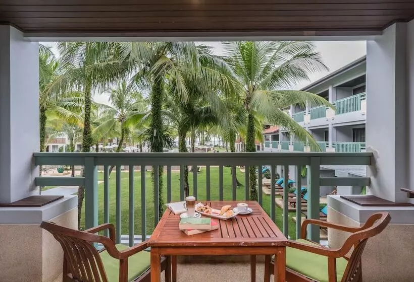اتاق لوکس با بالکن, The Briza Beach Resort, Khao Lak Sha Extra Plus