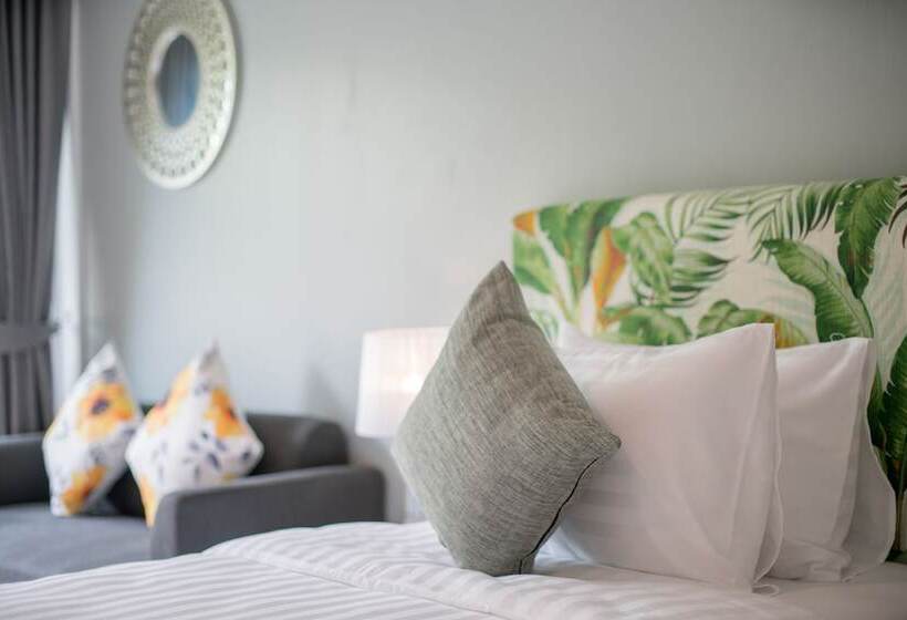 Трехместный Номер Deluxe, The Briza Beach Resort, Khao Lak Sha Extra Plus