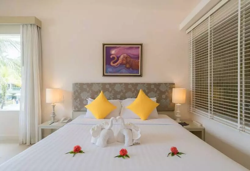 اتاق لوکس, The Briza Beach Resort, Khao Lak Sha Extra Plus