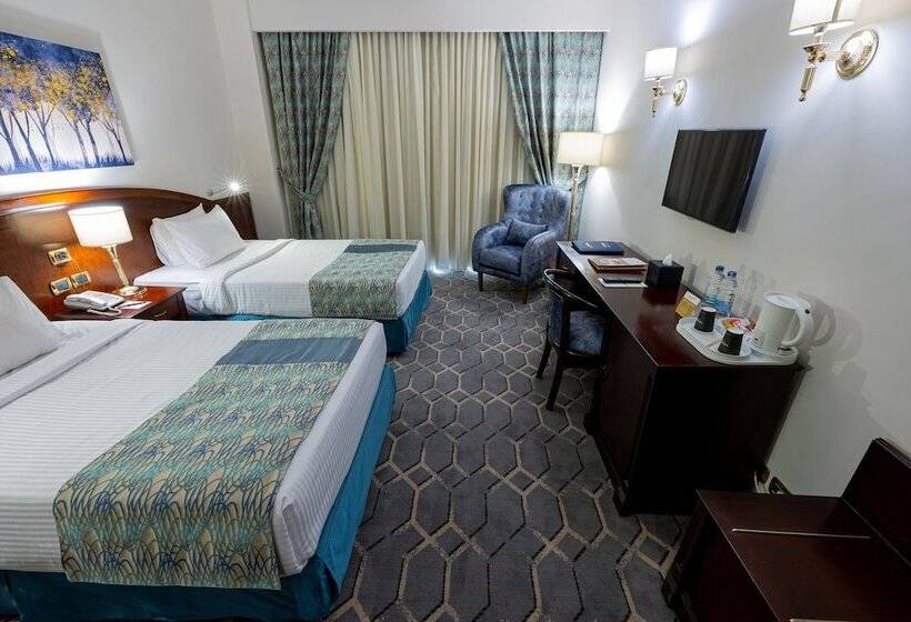 اتاق لوکس, Triumph Plaza