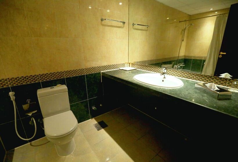 اتاق استاندارد, Triumph Plaza