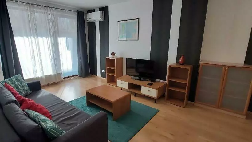１ベッドルームアパートメント, Opera Residence
